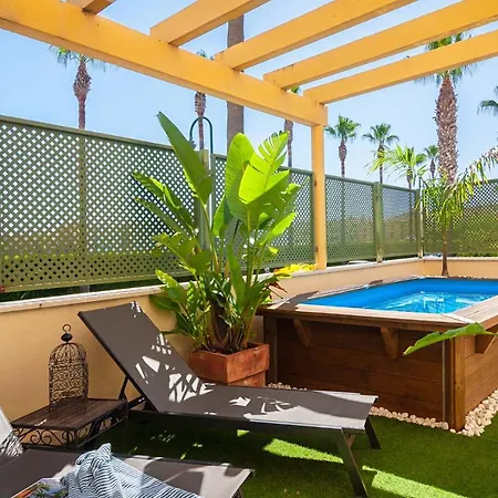 Polo Royale Waterfront Luxury - 3 Terraces And Pool アパート