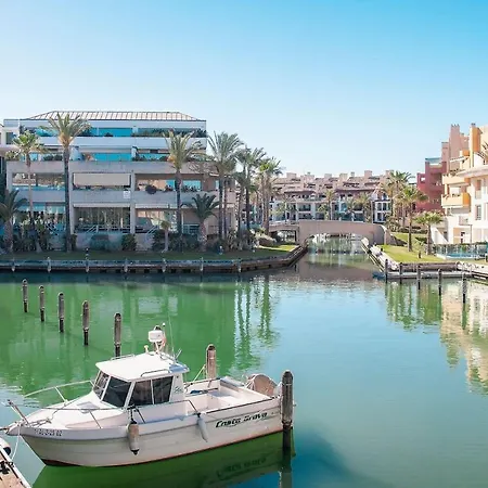 Polo Royale Waterfront Luxury - 3 Terraces And Pool アパート