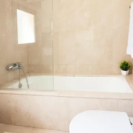 شقة Polo Royale Waterfront Luxury - 3 Terraces And Pool *