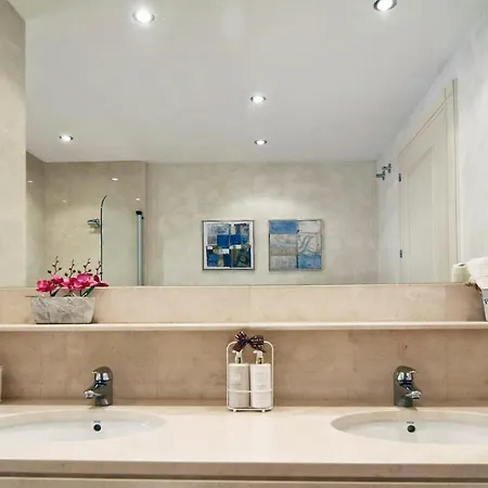 Polo Royale Waterfront Luxury - 3 Terraces And Pool شقة *