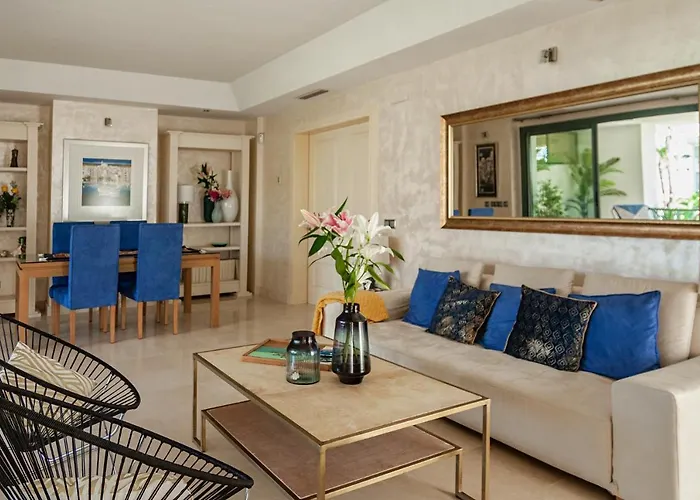 Lägenhet Polo Royale Waterfront Luxury - 3 Terraces And Pool